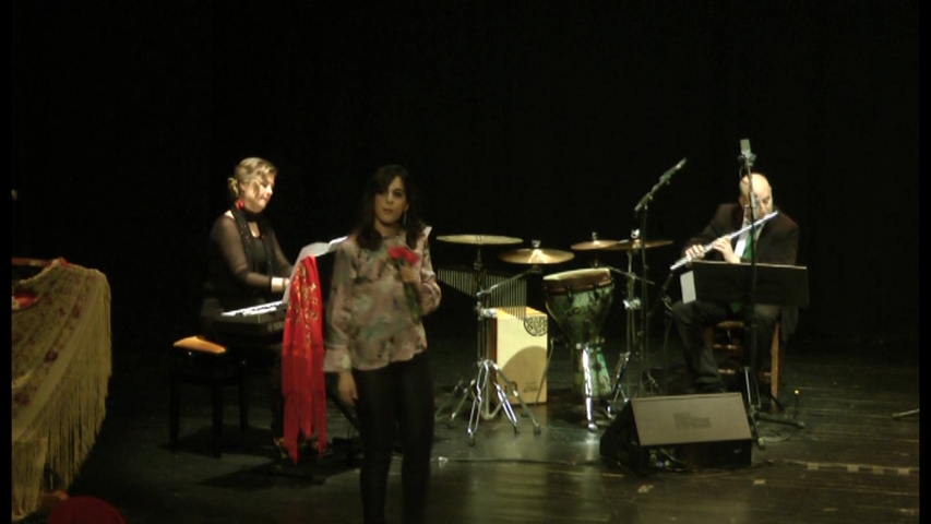 Celebrada la velada flamenca de la Cofradía del Cristo de la Yedra y la Virgen del Rosel en el Teatro Montemar de Baeza