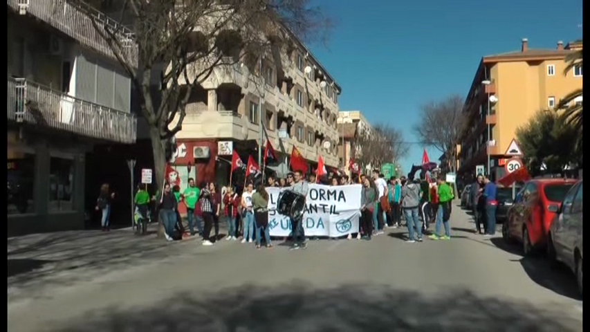 Huelga y manifestación para la derogación de la LOMCE desde el IES Los Cerros en Úbeda
