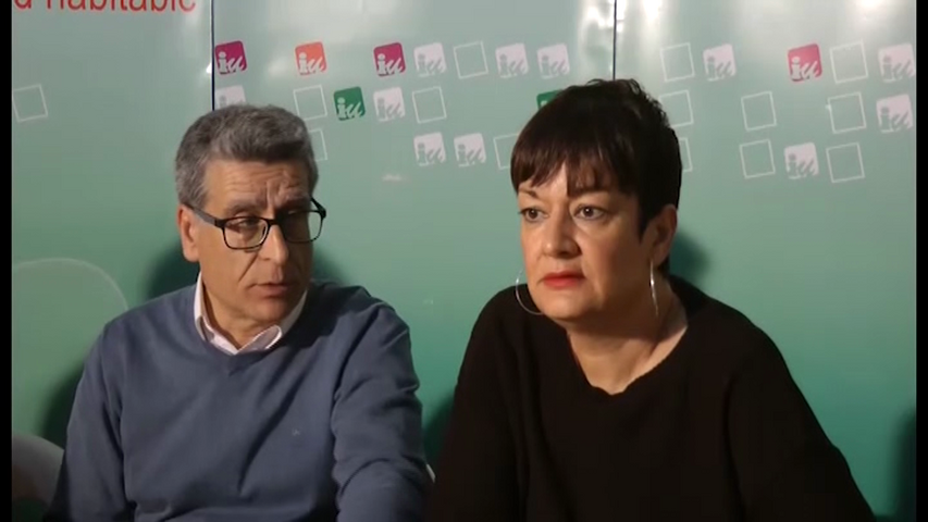 IU Baeza critica el estado de la nueva solería de los portales Mercaderas y Alóndiga
