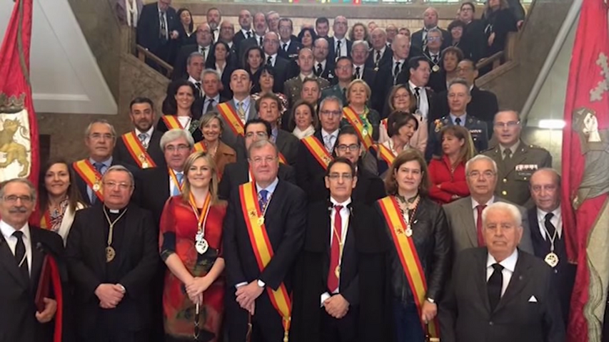 El Ayuntamiento de León acogió el acto de hermanamiento con el de Baeza