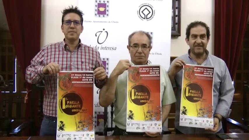 Paella Gigante solidaria de hermanamiento de las cofradías de la Soledad y La Humildad con la Centuria Romana de Munda