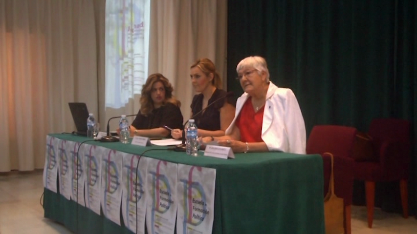 El centro feminista Carmen de Burgos acoge la clausura del proyecto escuela de formación política