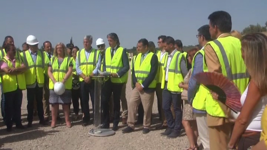El ministro de Fomento, Íñigo de la Serna, visita las obras del tramo Úbeda-Torreperogil de la autovía A-32