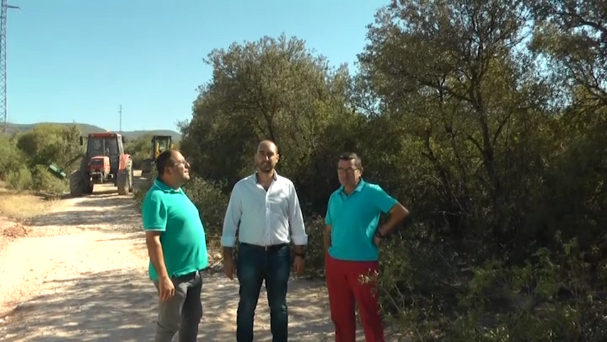 Javier Gámez explica la situación del plan director de caminos rurales de Úbeda 2 vlcsnap 2017 08 09 10h47m57s292