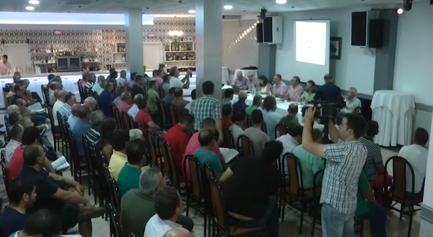 Asamblea de la federación provincial de caza en Baeza para explicar la nueva normativa andaluza