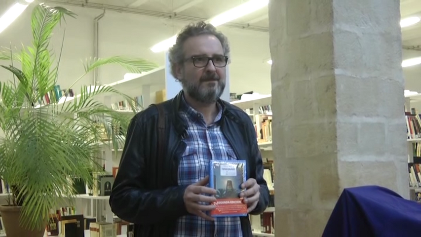 Presentado el libro «Tipos duros» de Andrés Ortiz en la Biblioteca Municipal de Baeza