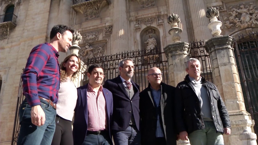 La serie «Entre olivos» de Canal Sur rueda en la provincia de Jaén
