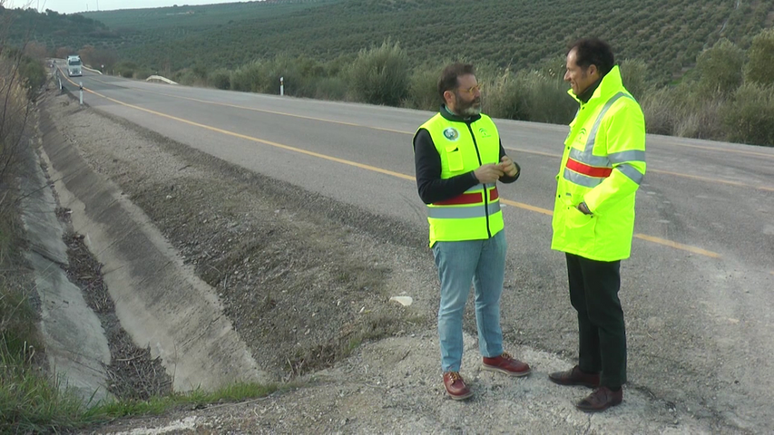 El delegado territorial de Fomento y Vivienda Rafael Valdivielso visita las obras de mejora de la seguridad vial en la A-301