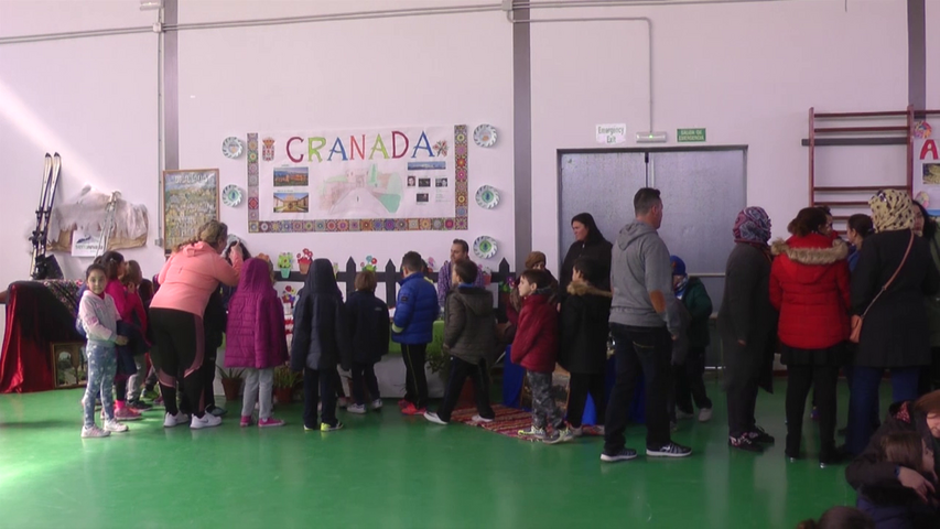 Jornada de Convivencia en el CEIP San Juan de la Cruz de Baeza para conmemorar el día de Andalucía