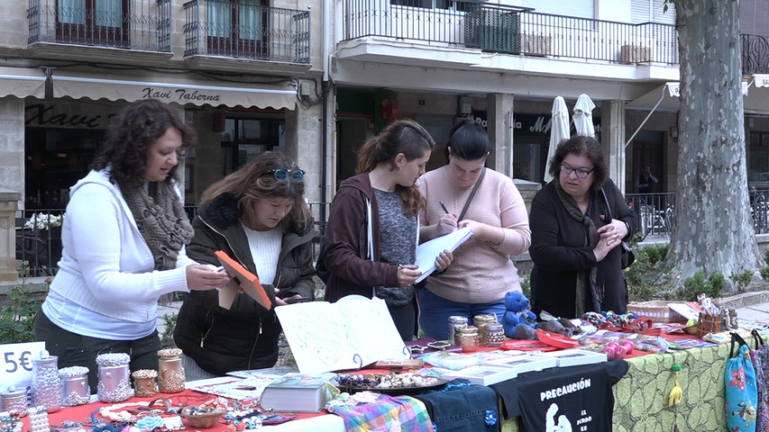 Mercadillo solidario de la protectora de animales Tara en Baeza