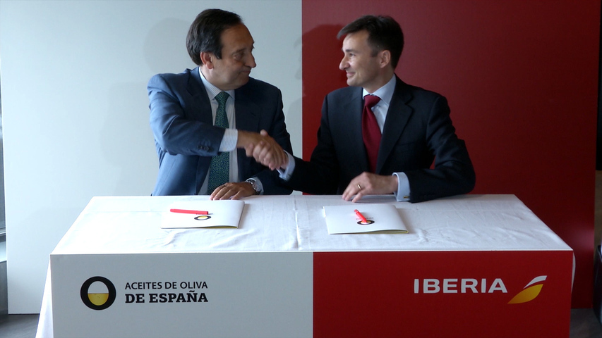 Acuerdo de la Interprofesional del Aceite de Oliva e Iberia para acciones promocionales