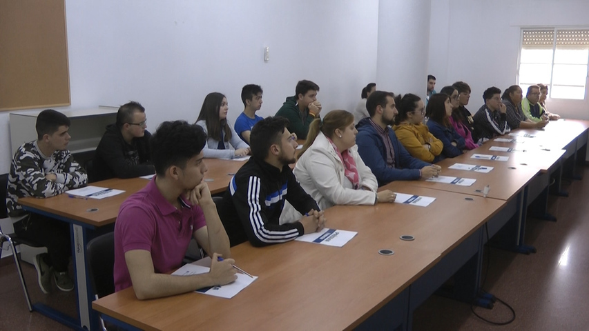 Curso de formación profesional de camarero en Torreperogil