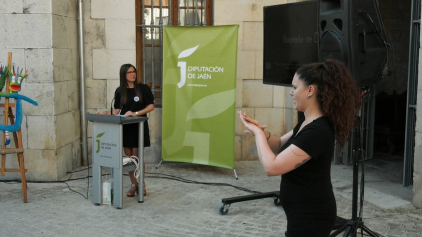 La diputada de Juventud, Ángeles Leiva, presenta la Campaña por la Diversidad “Pensando en D”