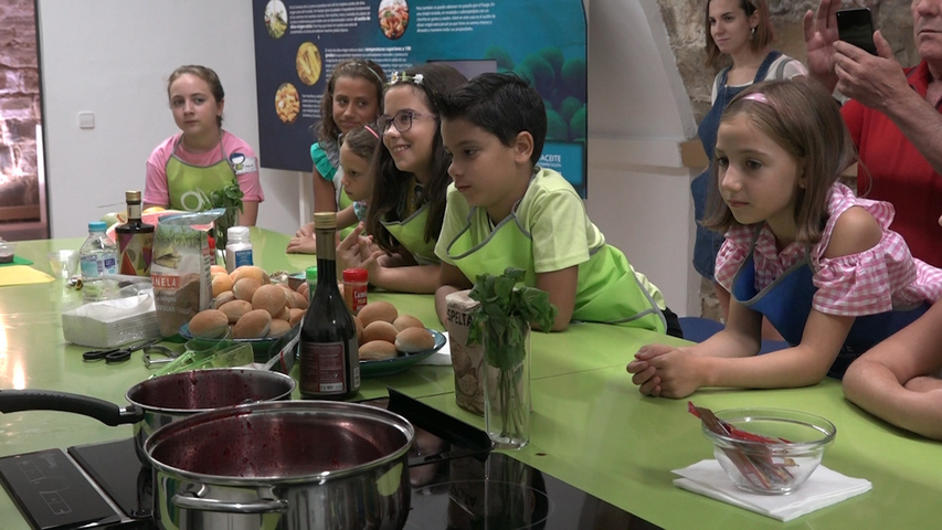 Inaugurados los cursos de cocina infantil en el Centro Olivar y Aceite de Úbeda