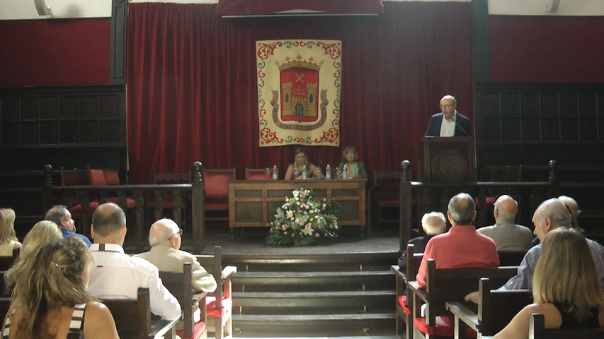 La directora del Instituto de Estudios Giennenses imparte la lección inaugural del curso en el IES Santísima Trinidad de Baeza