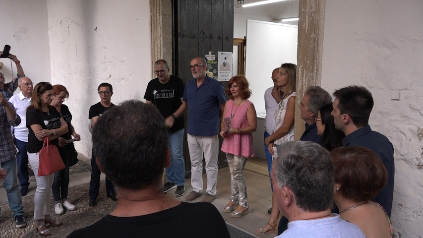Inaugurada la exposición «Academia de Barro y confección»
