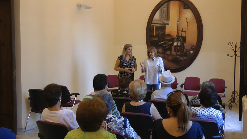 Taller de estimulación de la memoria en el centro de día de Baeza