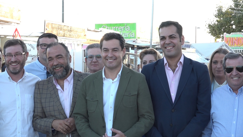 El presidente andaluz del PP participa en el acto de convivencia organizado por la formación en la feria de San Miguel de Úbeda