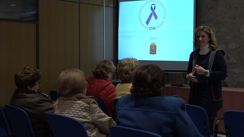 Trinidad Rus ofrece una conferencia sobre violencia de género en Baeza