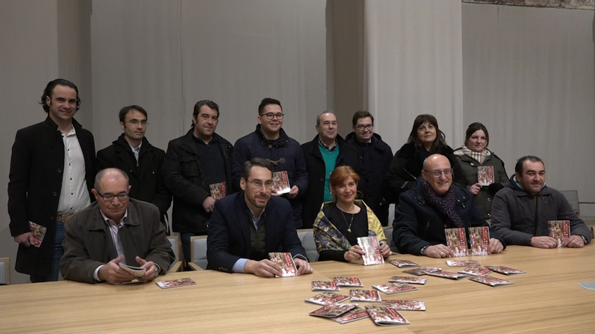 Presentado el libro de horarios en tres idiomas de la Semana Santa de Úbeda