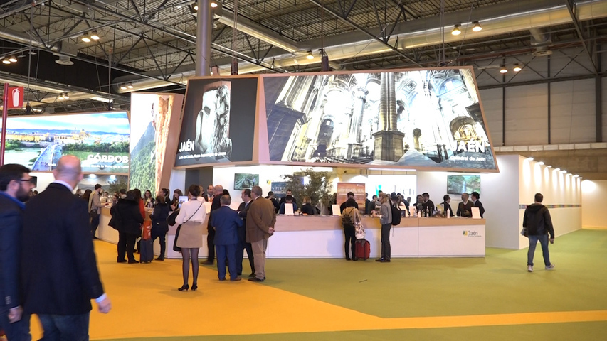 Manuel Fernández valora el “trabajo bien hecho y el esfuerzo” de las empresas jiennenses para vender Jaén en Fitur