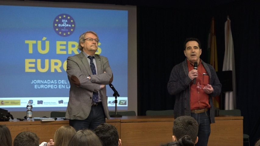 Charla sobre Europa del periodista Juan Cuesta en los IES de Baeza
