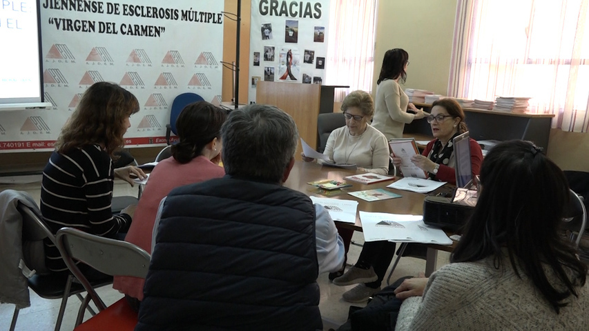 Charla sobre empoderamiento en la ADJEM