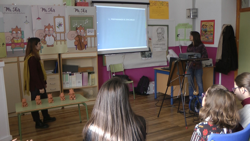 Presentada la nueva mascota del colegio San Juan de la Cruz de Baeza: Mr. Skir