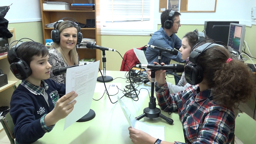 El colegio San Juan de la Cruz celebra el Día Internacional de la Radio inaugurando «Radio Ardilla»