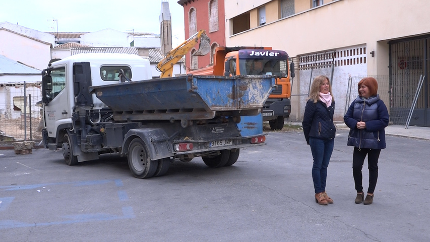 Toni Olivares visita las obras de la calle forjadores