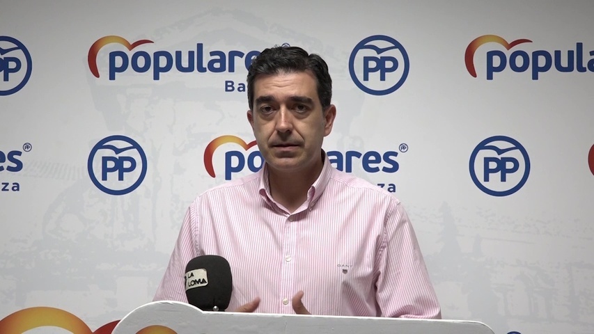 El PP de Baeza consigue el compromiso de la delegada de salud para mejorar el centro de salud