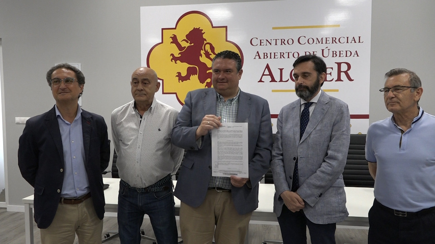 Alciser recibe en Úbeda la renovación del Centro Comercial Abierto