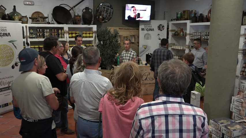 Los aceites de la denominación de origen Sierra Mágina se promocionan en La Casa del aceite