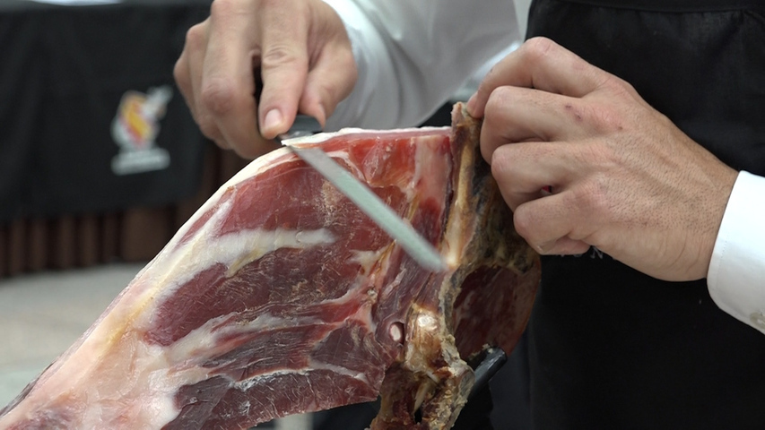 La Plaza 1º de mayo acogió el 2º concurso nacional de cortadores de jamón Ciudad de Úbeda