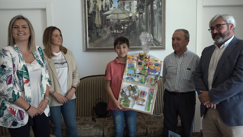 Raúl Calvo ganador del premio del concurso «Dibuja tu Olivar»