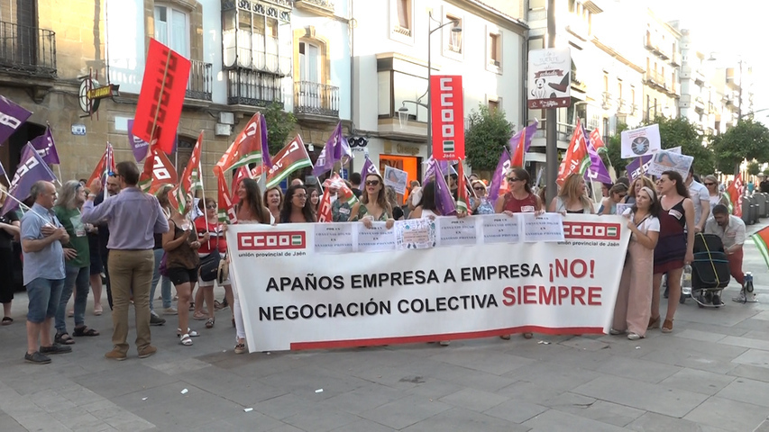 Manifestación de las plantillas de las clínicas privadas por sus condiciones laborales