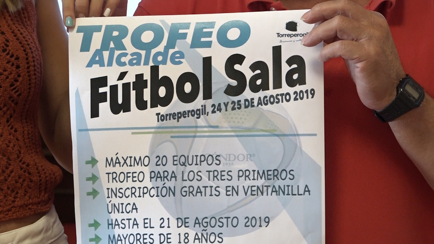 Torneo de fútbol sala en Torreperogil