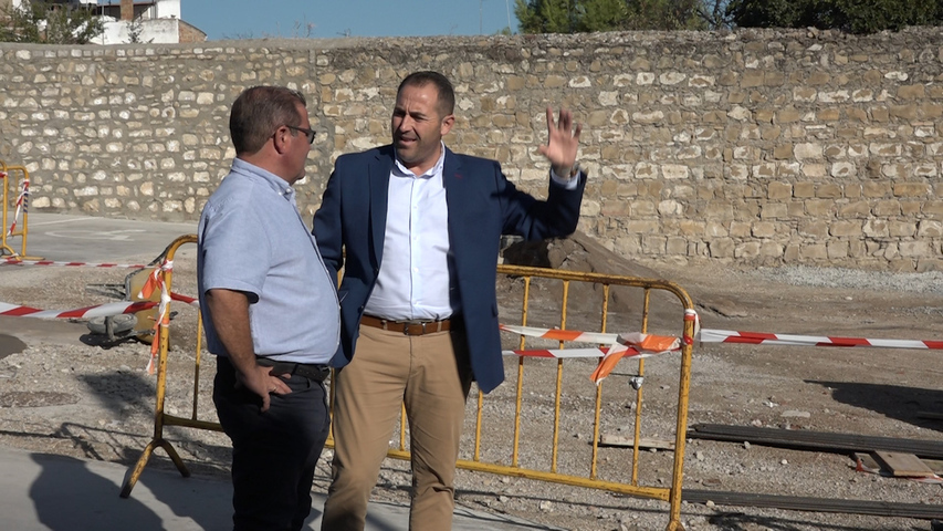 El diputado José Castro visita las obras de Ibros financiadas por la diputación de Jaén