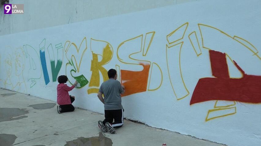 «Graffiti y pintura de mural por la diversidad» en Baeza
