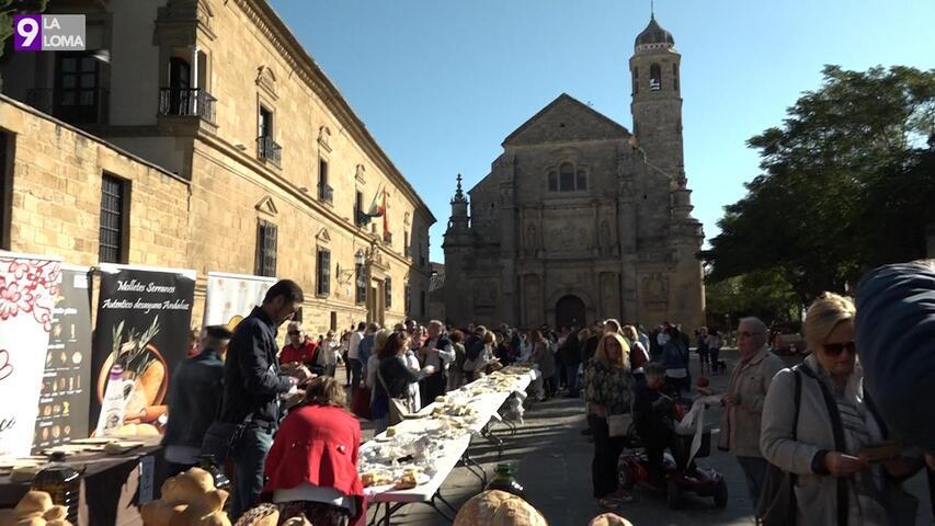 Úbeda celebra el día Mundial del Pan con una tostada de más de 100 metros
