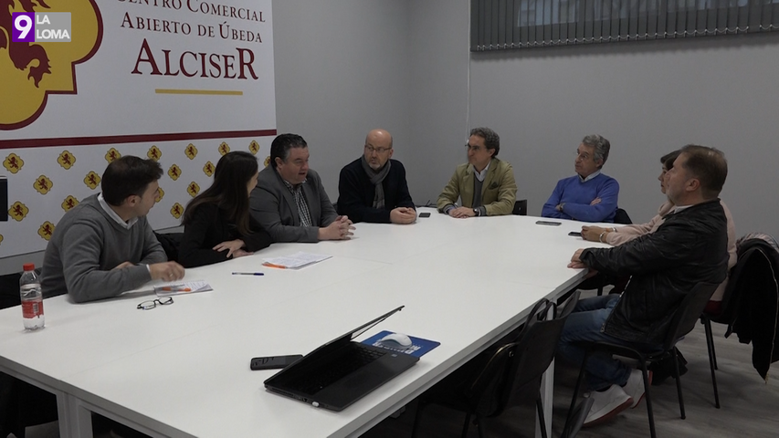 La parlamentaria autonómica Mónica Moreno se reúne en Úbeda con ALCISER