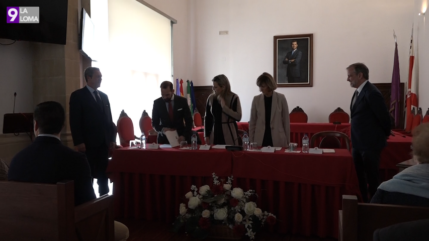 Homenaje a Manuel Fernández Mota por su trayectoria profesional en el Registro de Baeza
