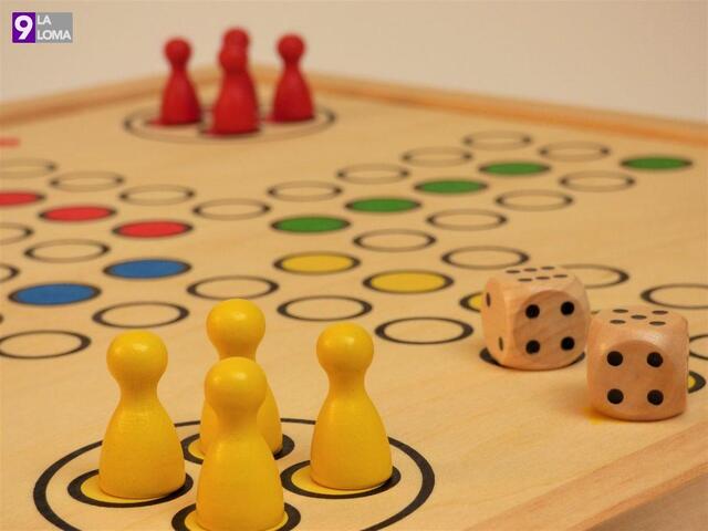 El centro de información juvenil de Baeza edita 3 juegos de mesa para todas las edades
