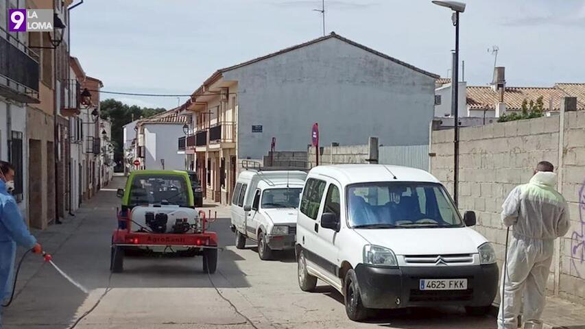 Continua la limpieza y desinfección de calles y barrios en Baeza y sus anejos