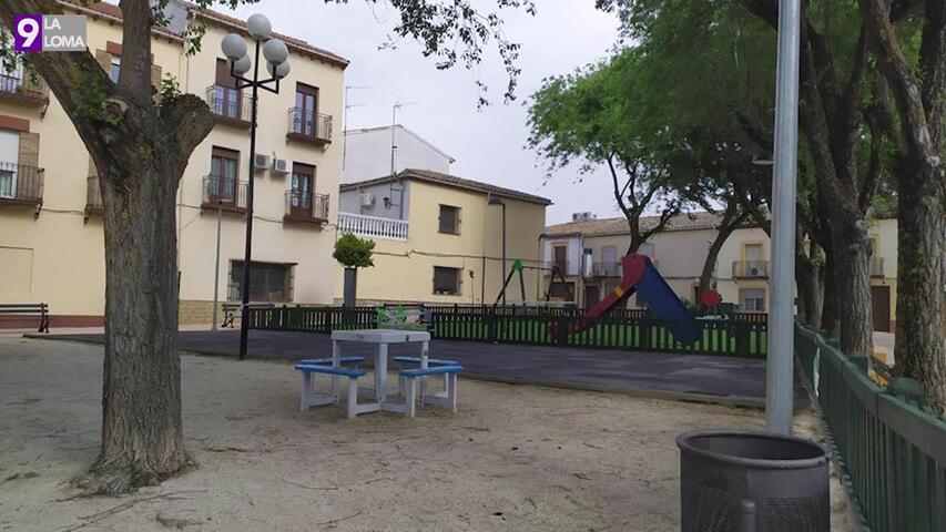 Baeza recuerda que los parques infantiles y pistas deportivas continúan cerrados al público
