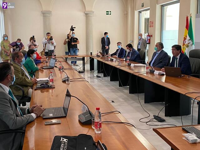 Diputación y Junta firman el convenio para financiar los materiales del PFEA, que ascienden a 9,4 millones de euros