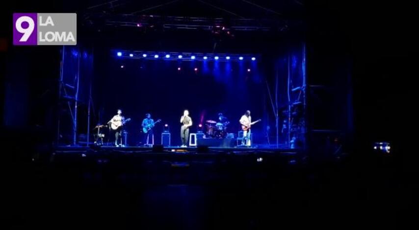 Éxito de público en el primer concierto del Festmuve con el acústico de Miss Cafeína