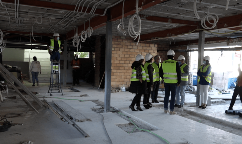 La Viceconsejera de Salud y Familias visita las obras de Urgencias del Centro de Salud de Baeza