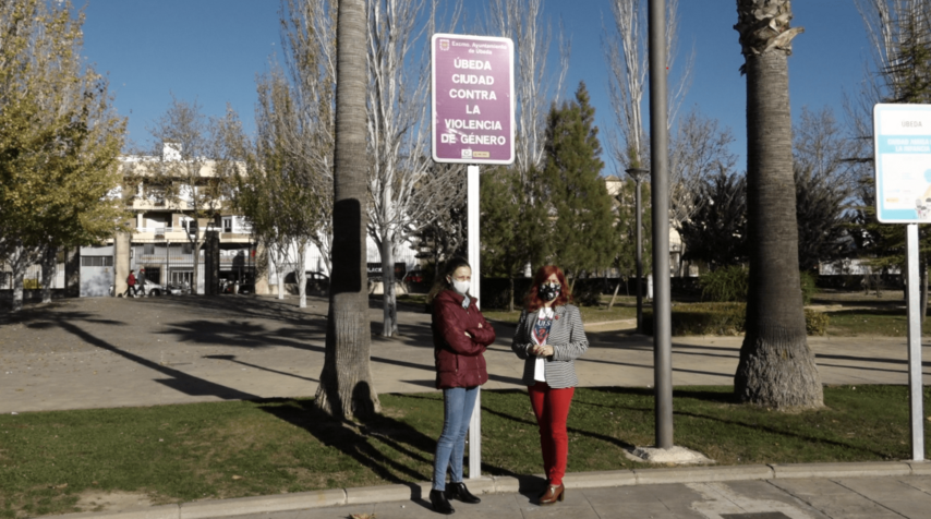 Señales de tráfico, iluminación morada, graffitis… Úbeda visibiliza su compromiso y lucha contra la Violencia de género