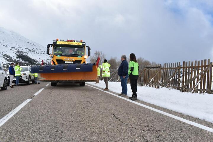 La Junta interviene en 28 carreteras de Jaén ante las nevadas del Puente de la Inmaculada
